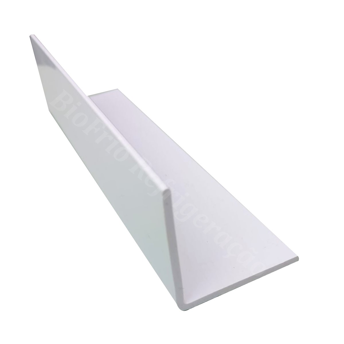 Cantoneira de PVC 5 cm x 5 cm x 2.40 metros - Image 1